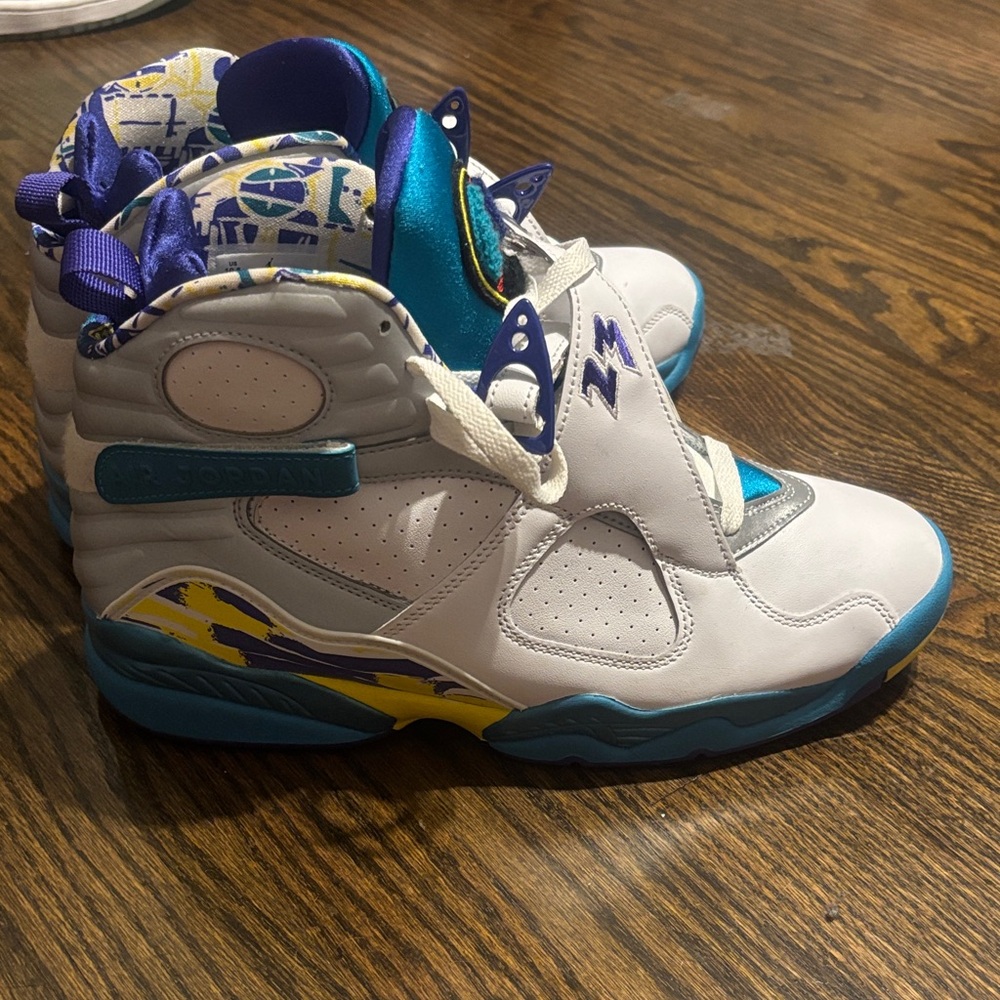 “Fresh prince” women Jordan size 10.5 women new w/o tags  Vintage look
